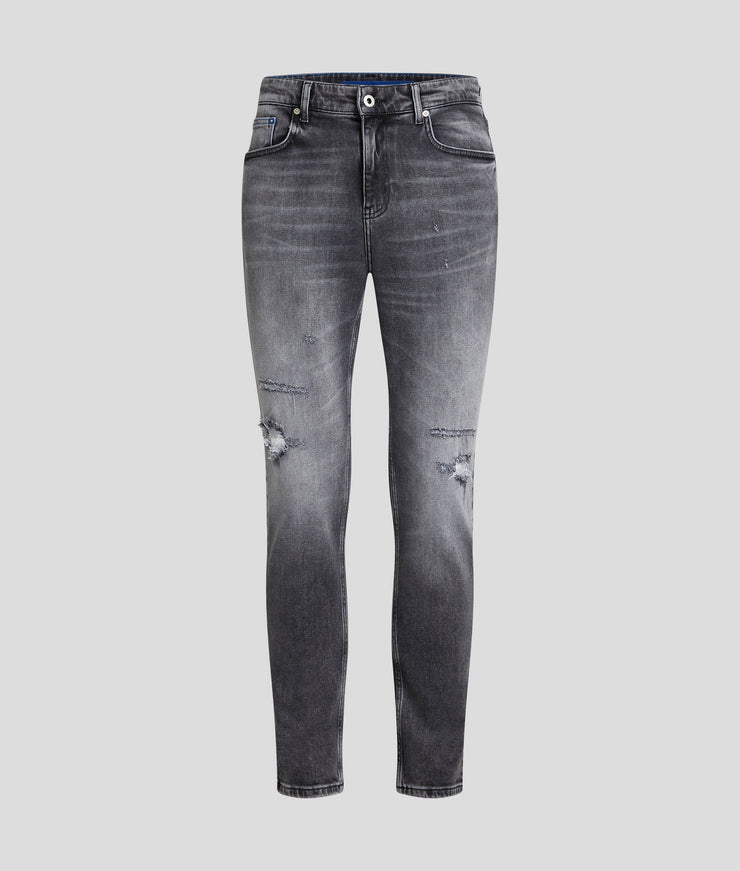 DISTRESSED SLIM JEANS