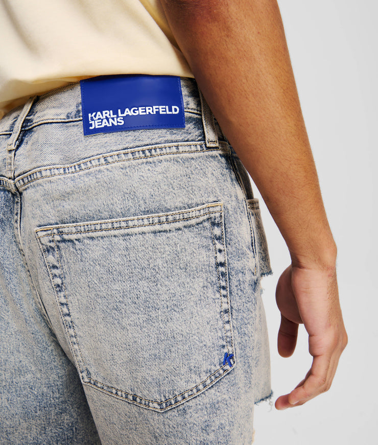 DISTRESSED SHORTS